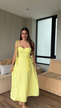Cargar imagen en el visor de la galería, Vestido Victoria
