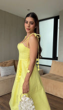 Cargar imagen en el visor de la galería, Vestido Victoria
