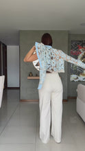 Cargar y reproducir el video en el visor de la galería, Blusa Ariel
